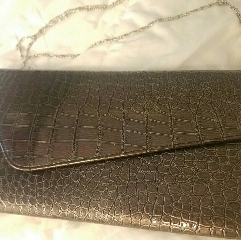 NWT forever 21 clutch Free with purchase of $25